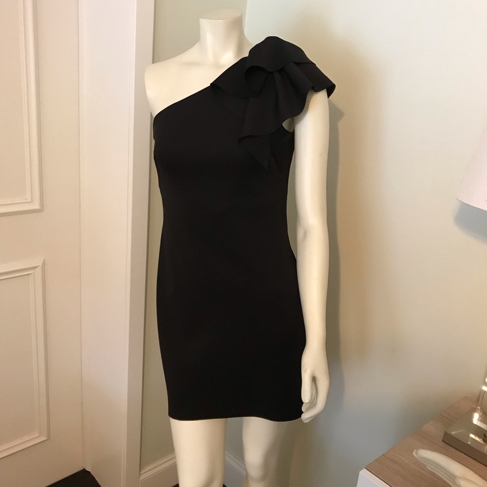 Elegant Black One-Shoulder Dress